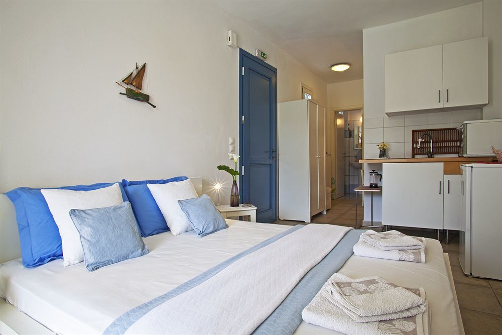 Anemomiloi Andros Hotel Exterior photo